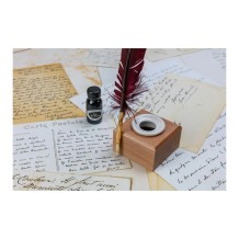 Encrier rond en porcelaine dans son socle en bois